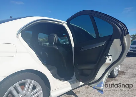 2009 Mercedes-Benz C 300 Luxury 4Matic/Sport 4Matic z USA, uszkodzony, nr VIN WDDGF81X99F283196